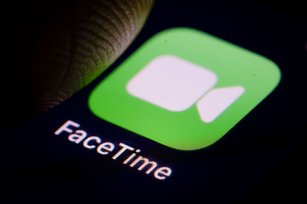 Learn how to plan calls in FaceTime