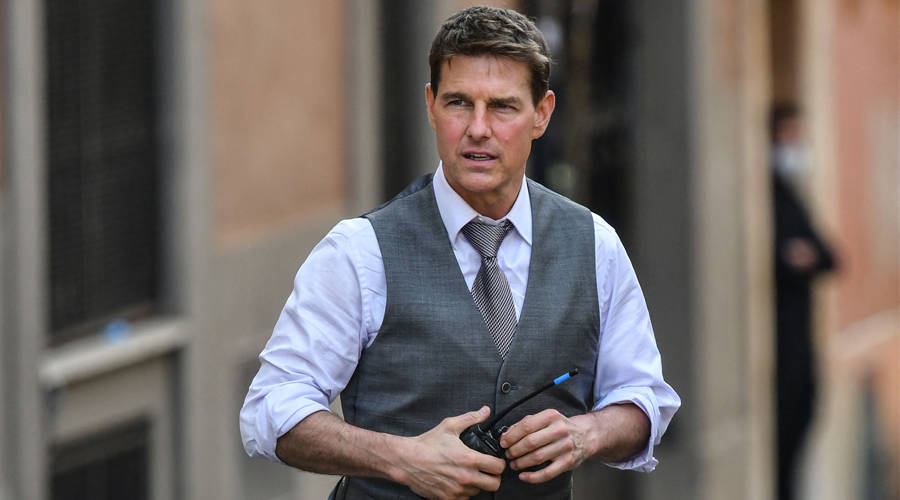 In the form of his “Mission Impossible” films .. Tom Cruise is robbed in Britain