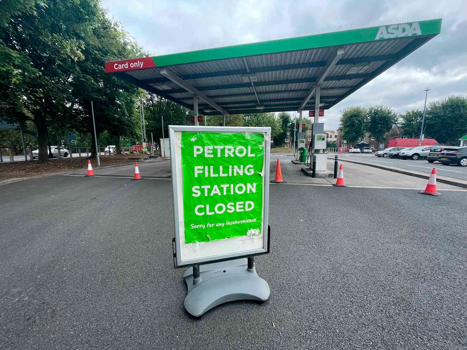 Petrol stations in the UK were closed due to a shortage of truck drivers