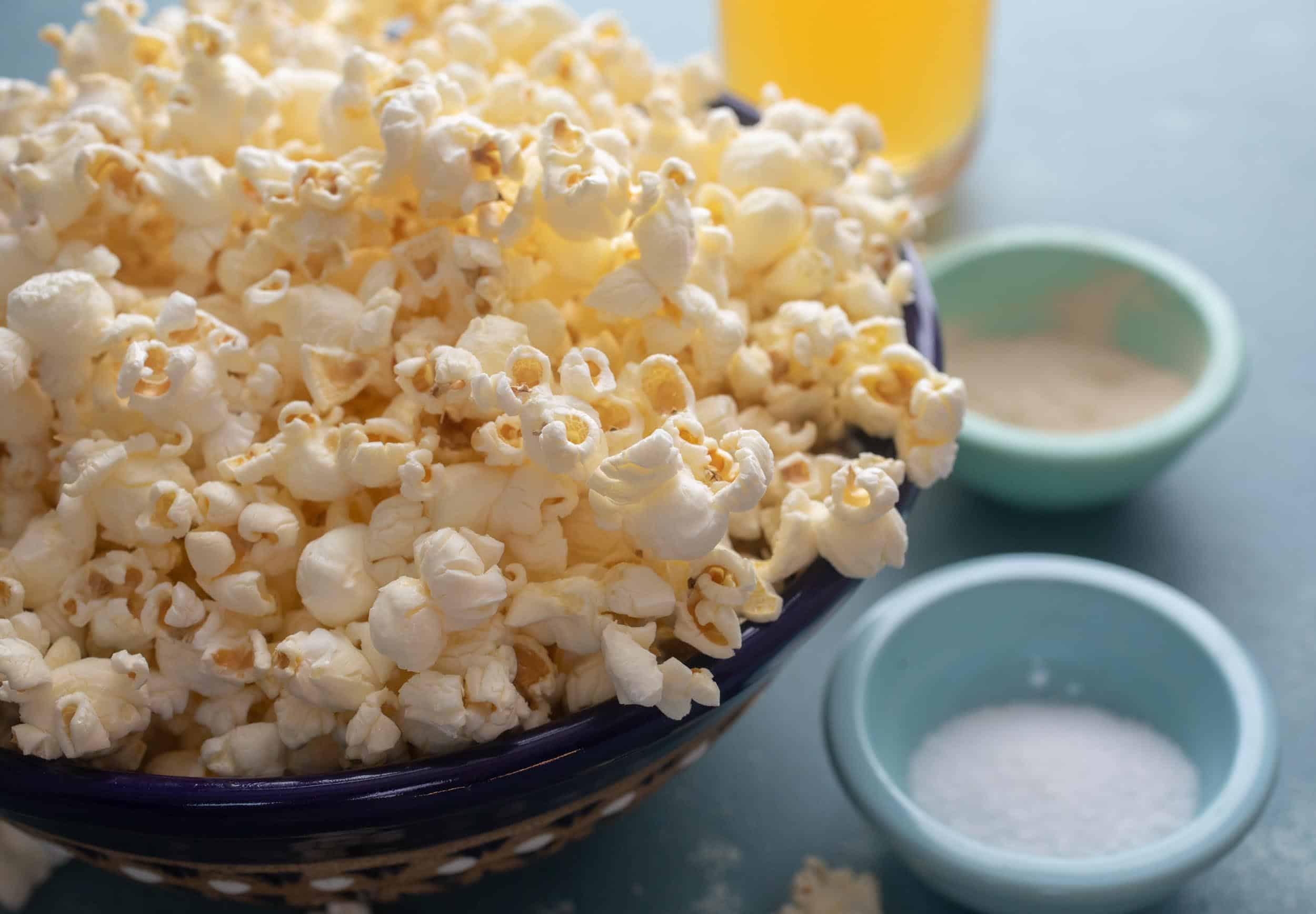 A medical miracle that many people ignore … Do you know what happens to your body if you eat popcorn?  You will not stop eating anymore