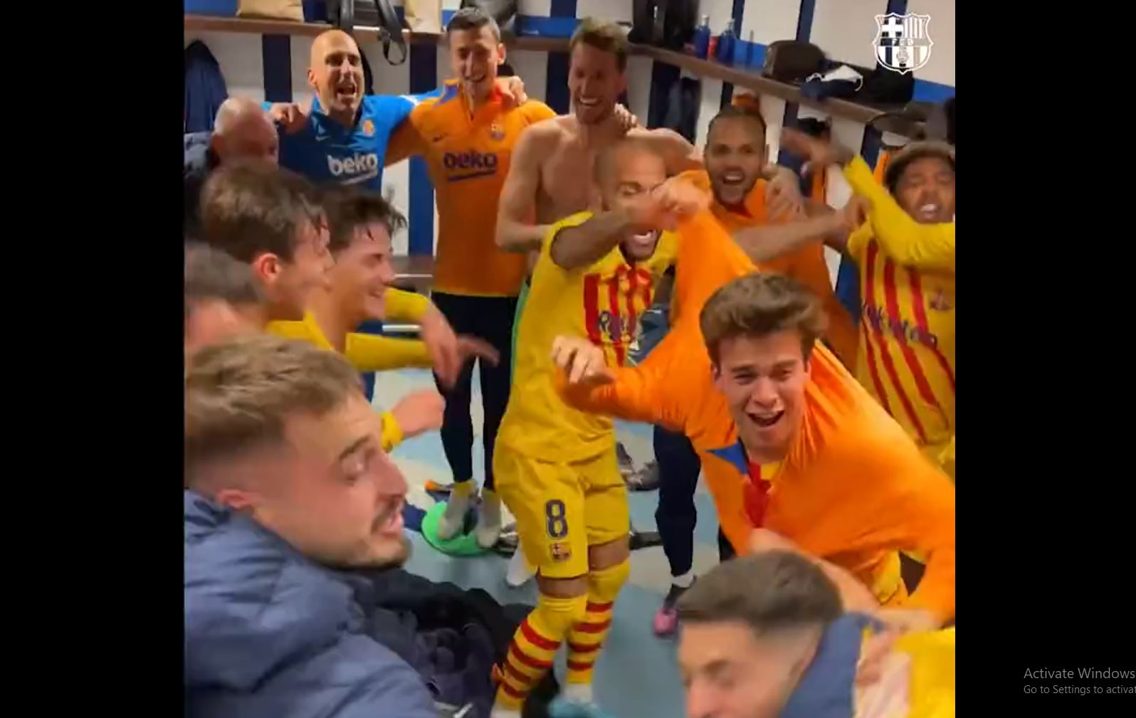 Crazy in Barcelona’s dressing room after wiping out Real Madrid (video)