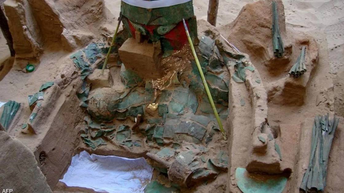 In the pictures … the discovery of the tomb of a surgeon who lived a thousand years ago