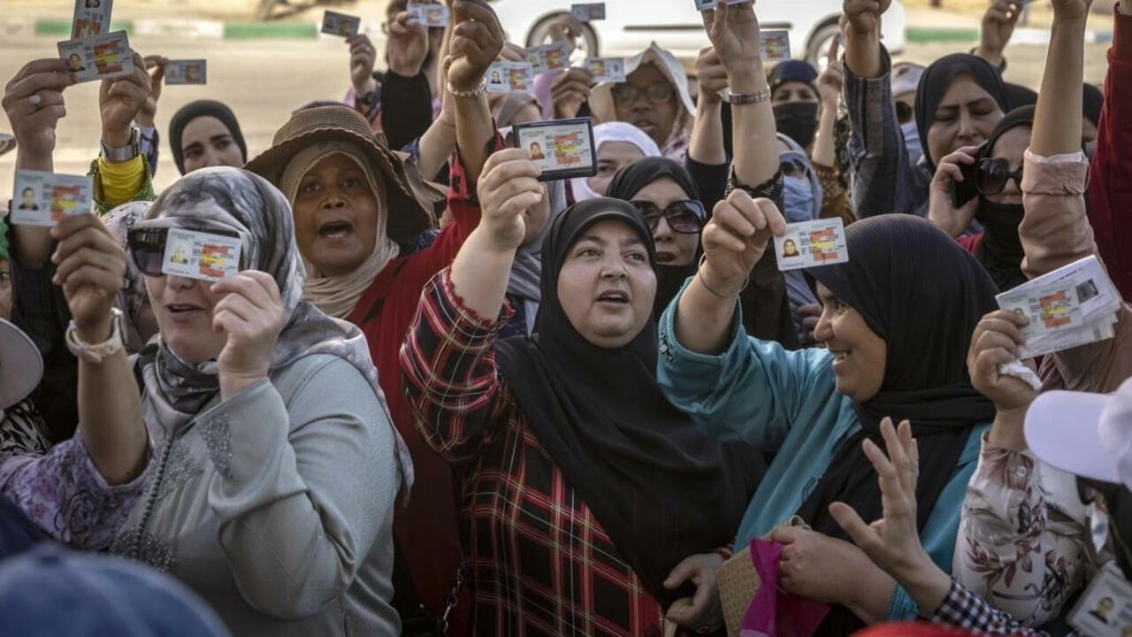 Reopens borders for Moroccans working in the enclaves of Chyota and Melilla