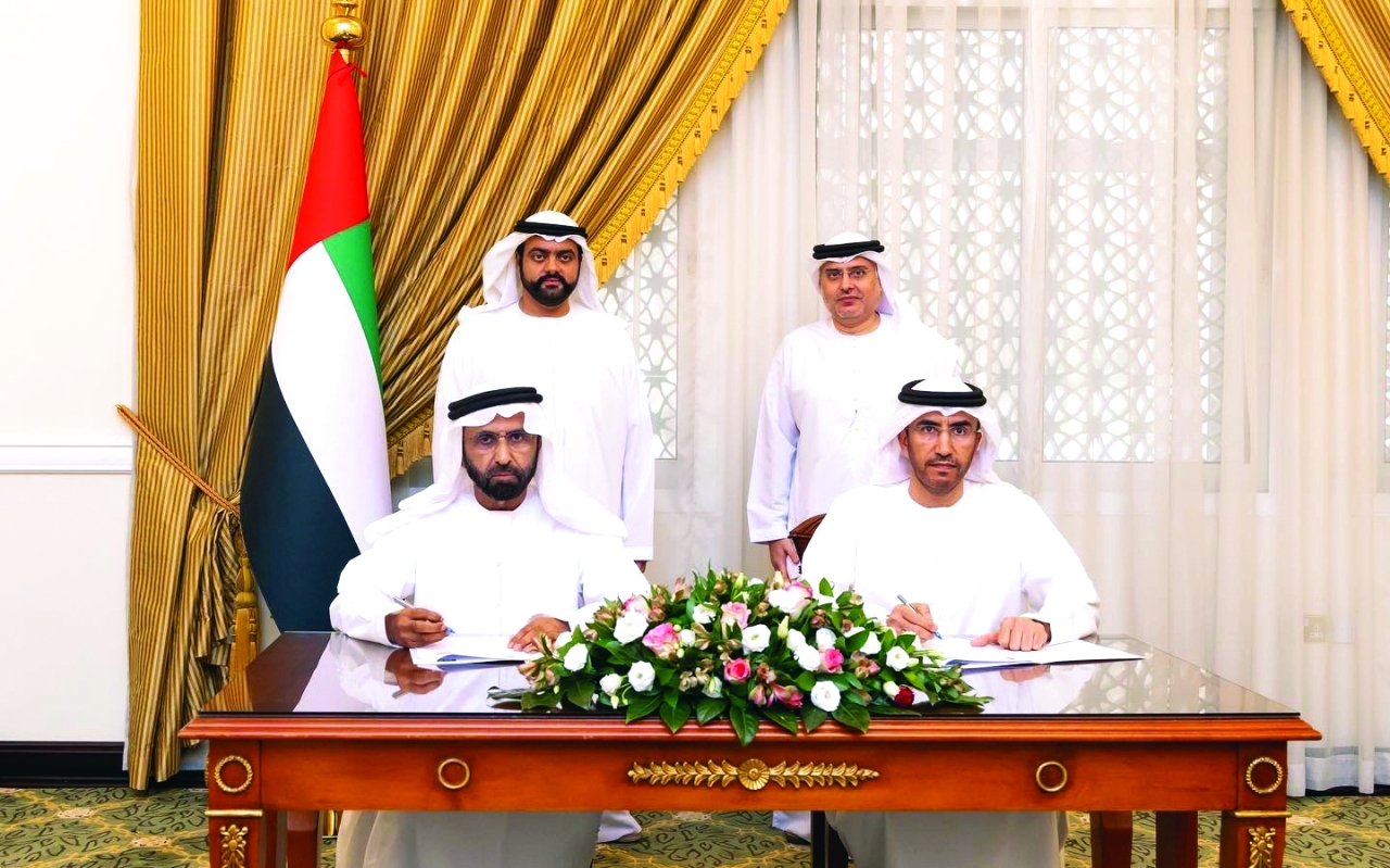 Mohammed al-Sharqi signs agreement to improve nursing sector