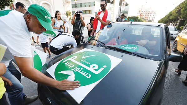 Tunisia.. Today’s referendum on constitution and military defends screening