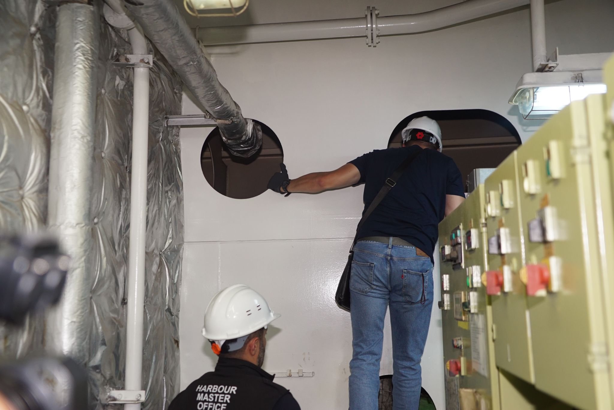 Inspectors in Turkey inspect a ship carrying Ukrainian grain