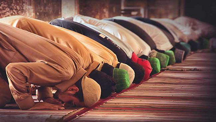 How Muslims Worship Allah